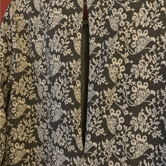 Loft dress gray and white textured paisley size medium excellent condition! - Picture 5 of 6